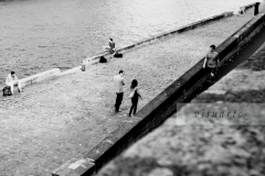 Summer walk on Quai des Grand Augustins